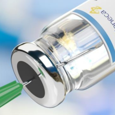 AstraZeneca admite que su vacuna contra Covid-19 sí puede provocar trombosis