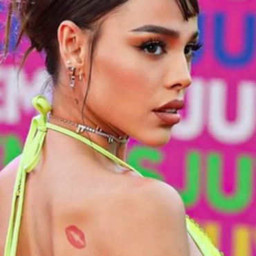 Critican a Danna Paola por decir preferir España sobre México