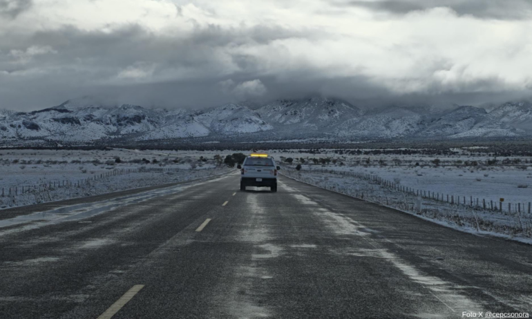 Alertan por caída de nieve y deslaves en carreteras de Sonora
