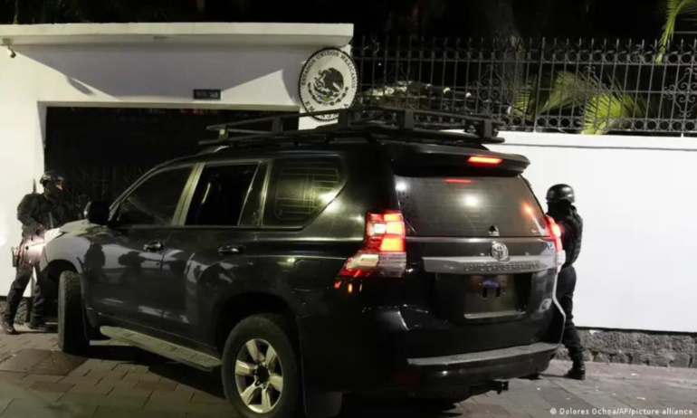 Policía ecuatoriana irrumpe en la Embajada de México para detener a Jorge Glas