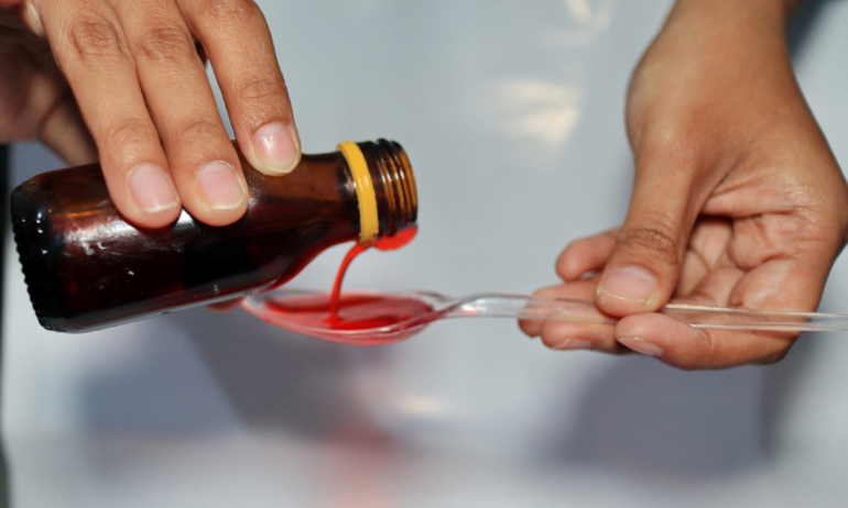 Retiran jarabe infantil contra la tos por sustancia tóxica potencialmente mortal