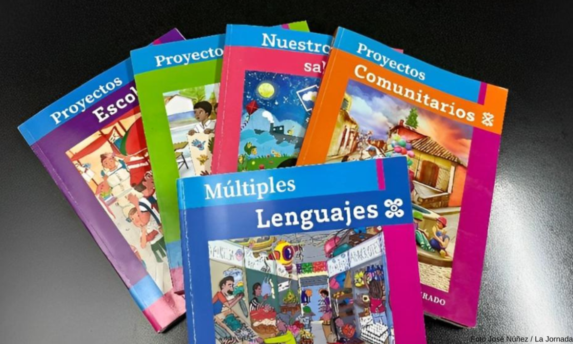 Amparan a padres de familia en Chihuahua para no usar libros de texto gratuitos