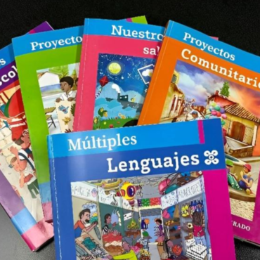Amparan a padres de familia en Chihuahua para no usar libros de texto gratuitos