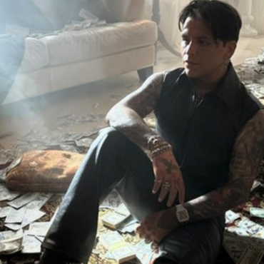 Christian Nodal sorprende a sus fans con nuevo look