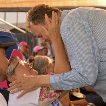 Buscará 'El Borrego' Gándara adquirir más equipo para combatir el cáncer en Sonora