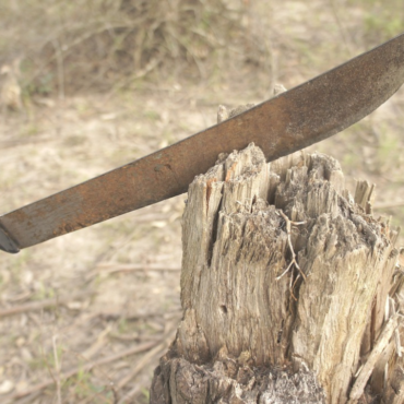 Hombre mata a machetazos a la novia de su amigo y a su hermana de 9 años, le habrían dado alojamiento