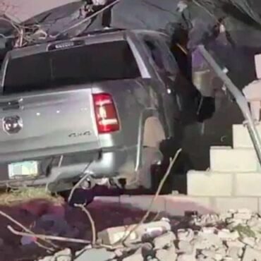 Investiga FGJES accidente de tránsito que dejó a una persona sin vida y a dos lesionadas, entre ellos al conductor, en Cajeme