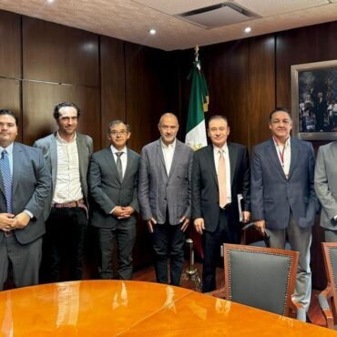 Trabaja Gobernador Durazo en nuevos proyectos de infraestructura con SICT