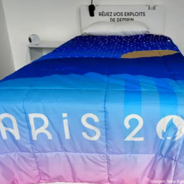 Mejor el pasto que las "camas incómodas" de la Villa Olímpica