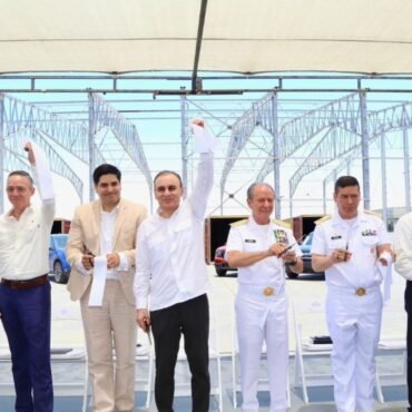 Consolida Gobernador Durazo modernización del Puerto de Guaymas como puerta logística del noroeste