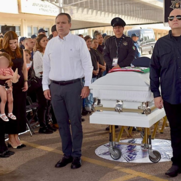 Participa Antonio Astiazarán en homenaje póstumo al agente Jesús Edgardo Valenzuela Soqui