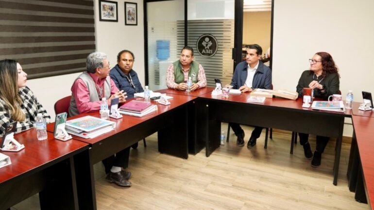 Reforzará Gobierno de Sonora estrategias para enseñar a más personas a leer y escribir